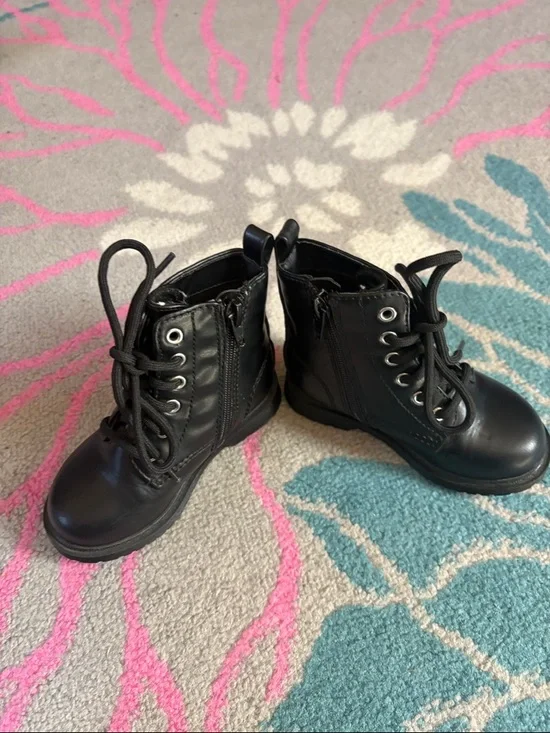 Wonder Nation Black Toddler Combat Boots - Picture 6 of 7